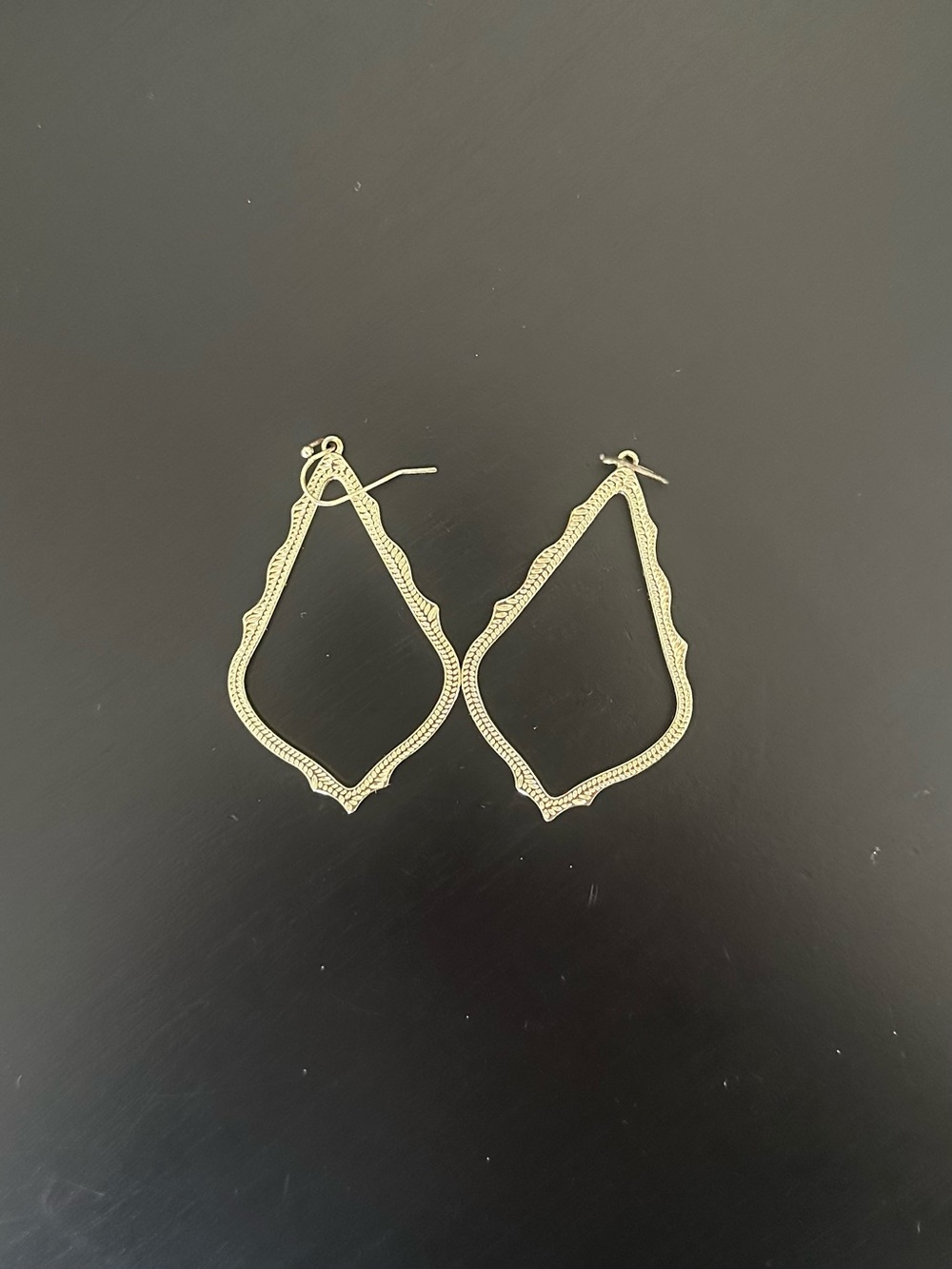 Kendra Scott Sophee Gold Drop Earrings